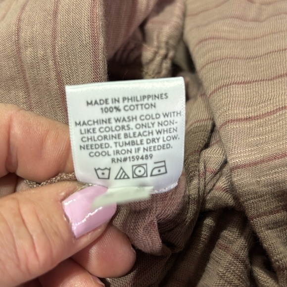 UpWest Romper,Low V-neck,crossover back,elastic waist, pockets,sleeveless,summer - Picture 9 of 9